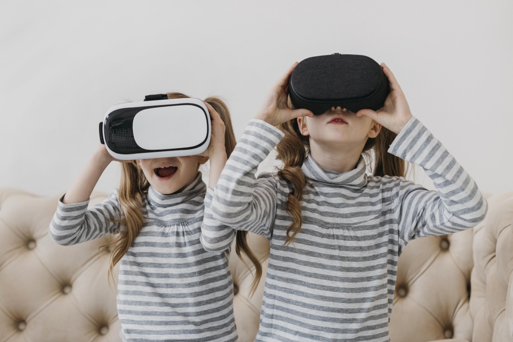 twins using virtual reality headset