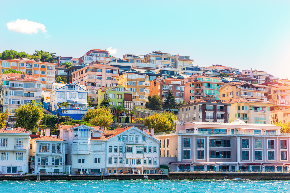 Houses on the Bosphorus in Istanbul, Turkey.. Houses on the Bosphorus in Istanbul, Turkey
