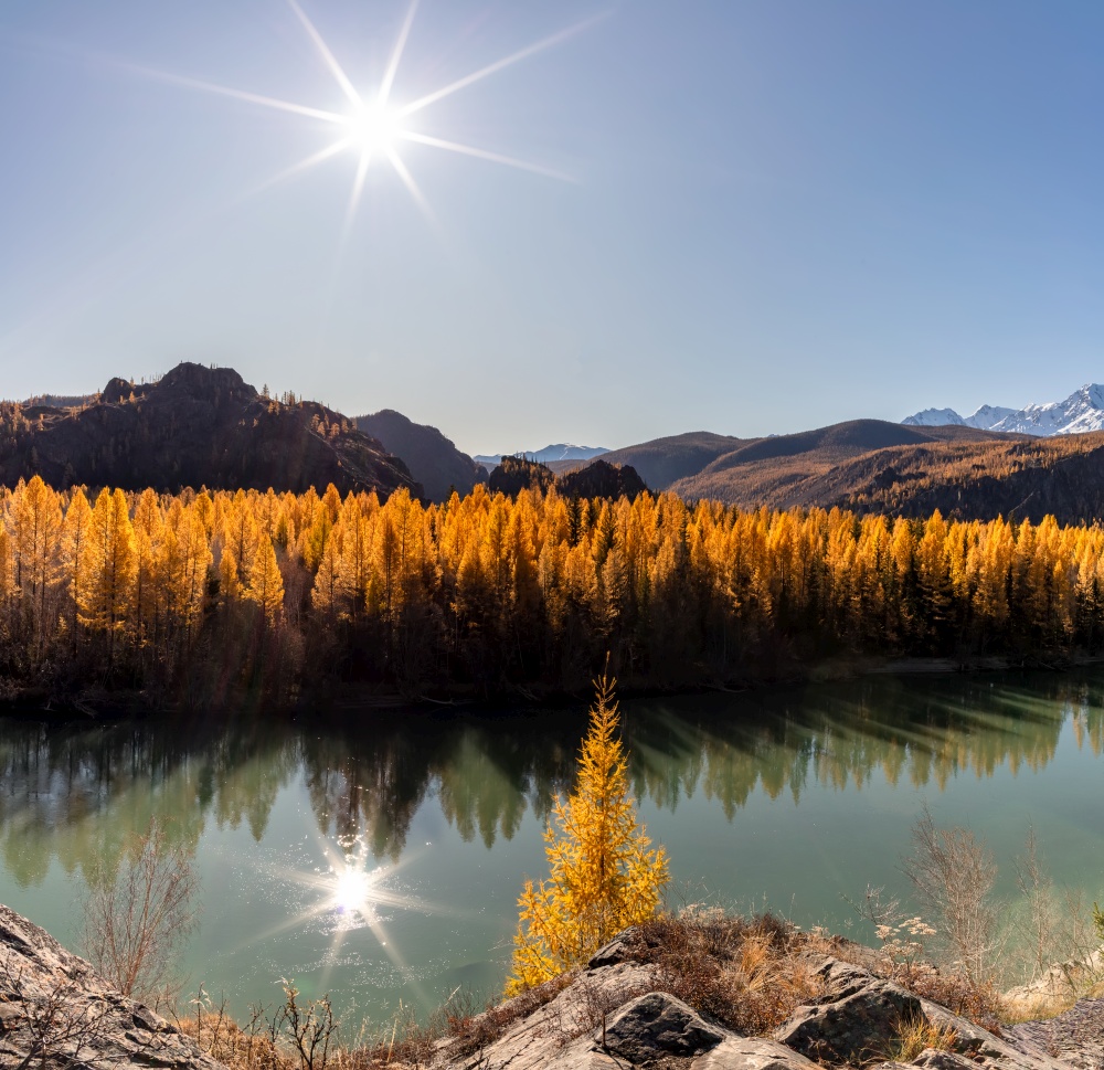 Scenic view of the Chuya river in Altai Republic, Russia. Fall 2019